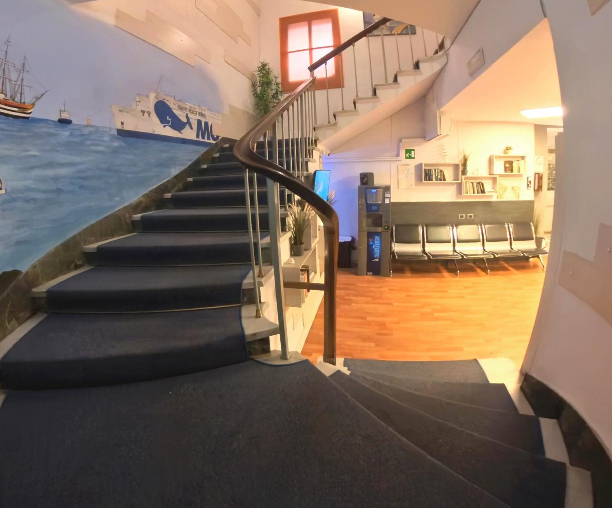 Giappone Inn Parking Hotel Livorno Luaran gambar